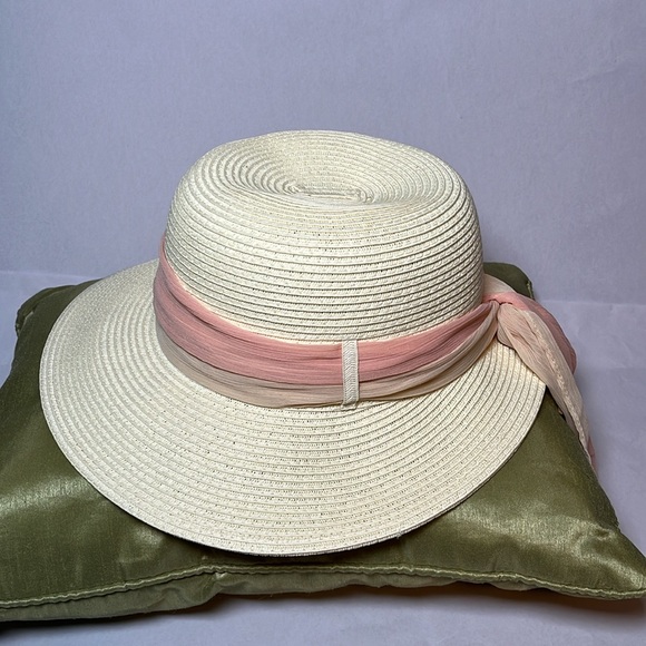 NWOT - UPF 50+ UV Blocking Sun Hat w/ Asymmetrical Brim Hat by Sunny Days - Picture 5 of 6